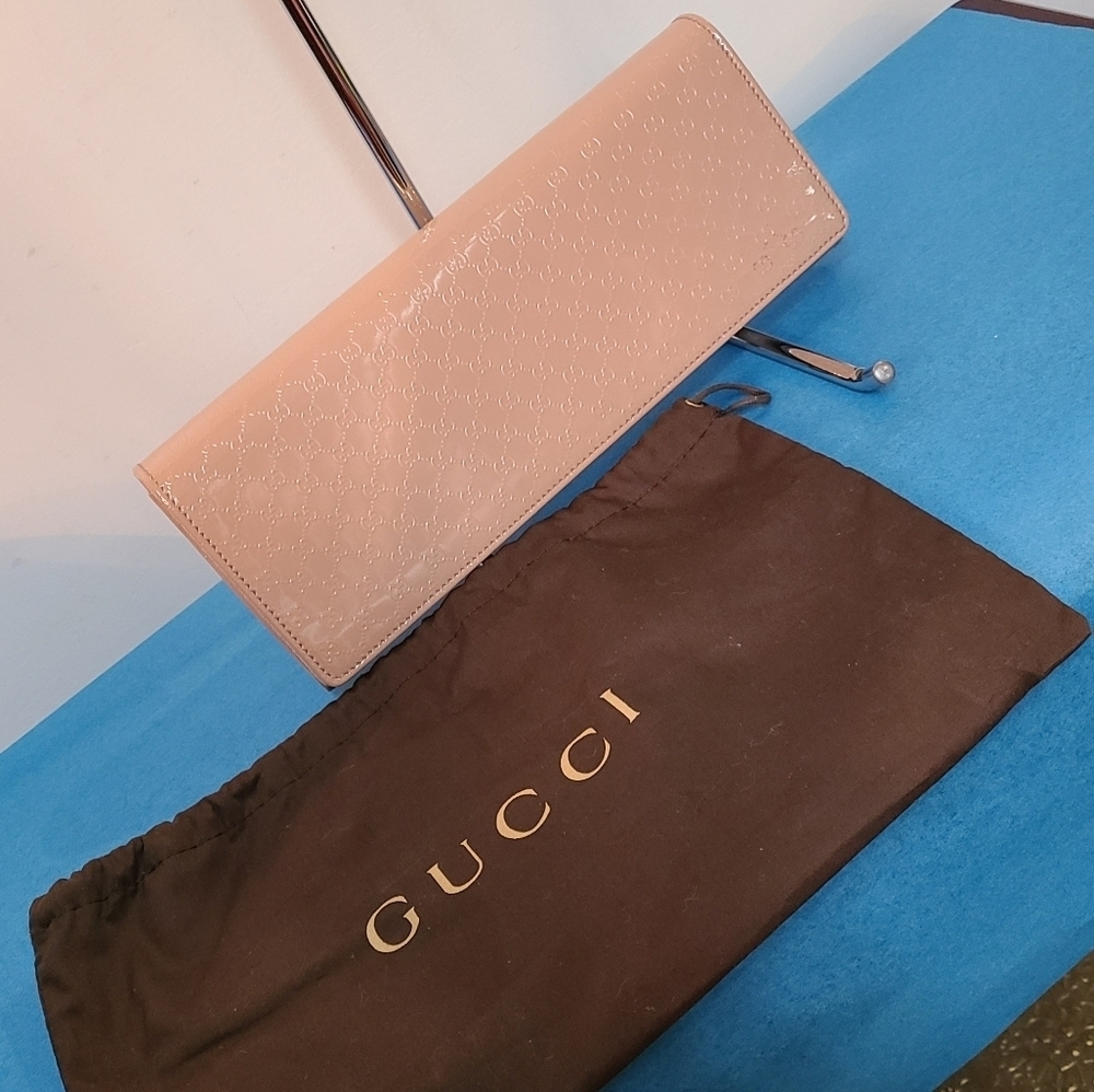 Gucci Mauve Clutch